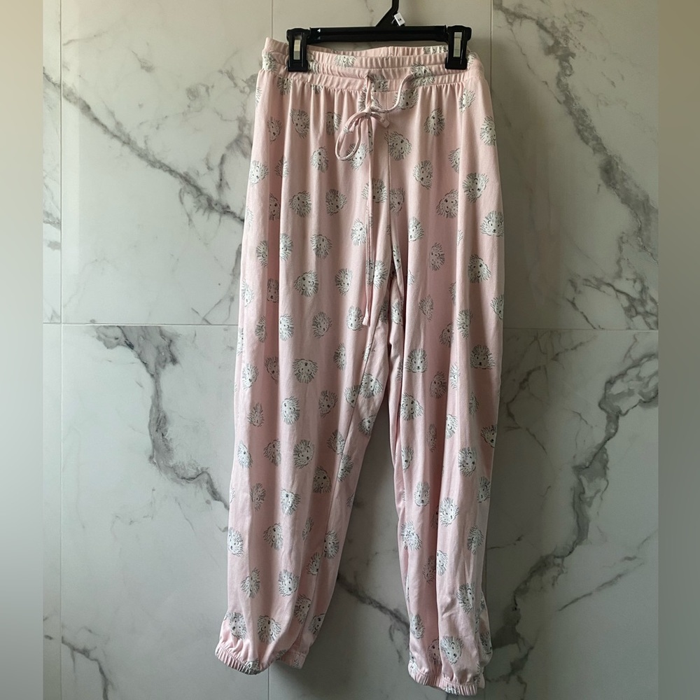 Pajamas pants with little hedgehogs